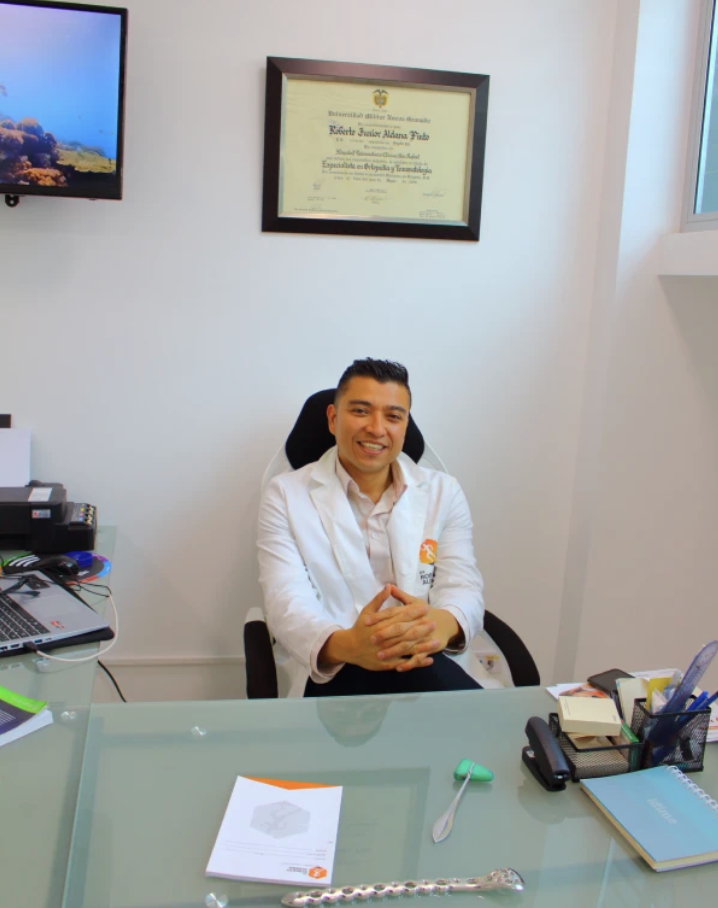 Orthopedic Surgeon & Regenerative Medicine Specialist